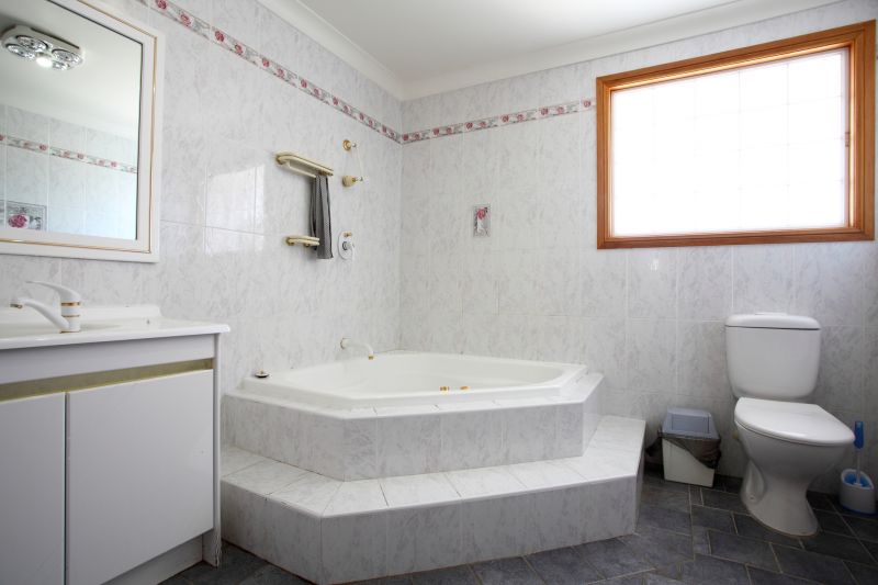 Top Bathtub Installation Companies in Southgate, MI